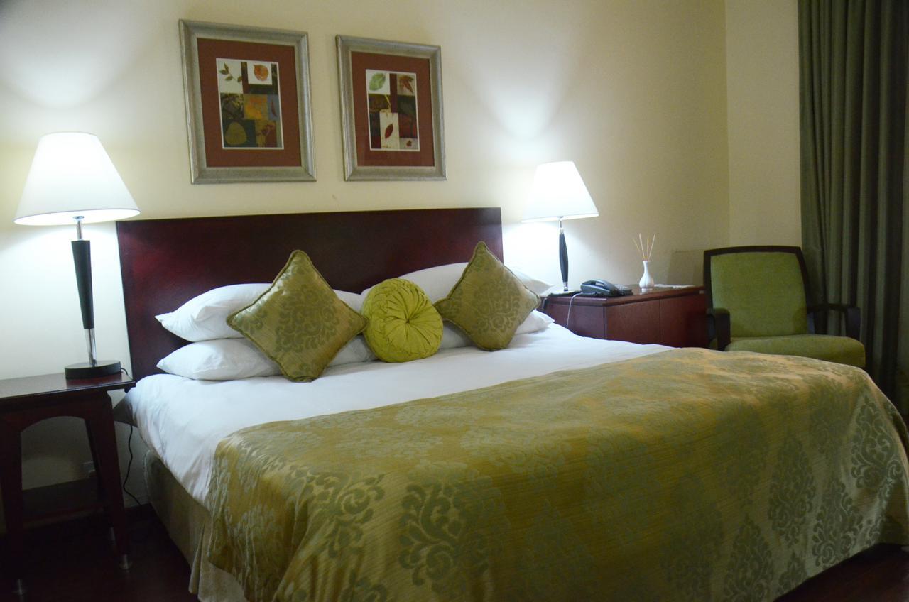Oakwood Park Hotel Lekki Exterior photo