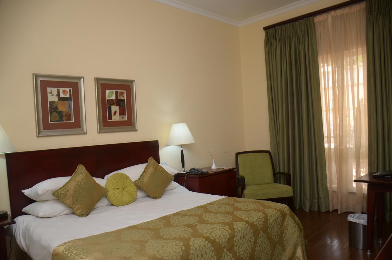 Oakwood Park Hotel Lekki Exterior photo